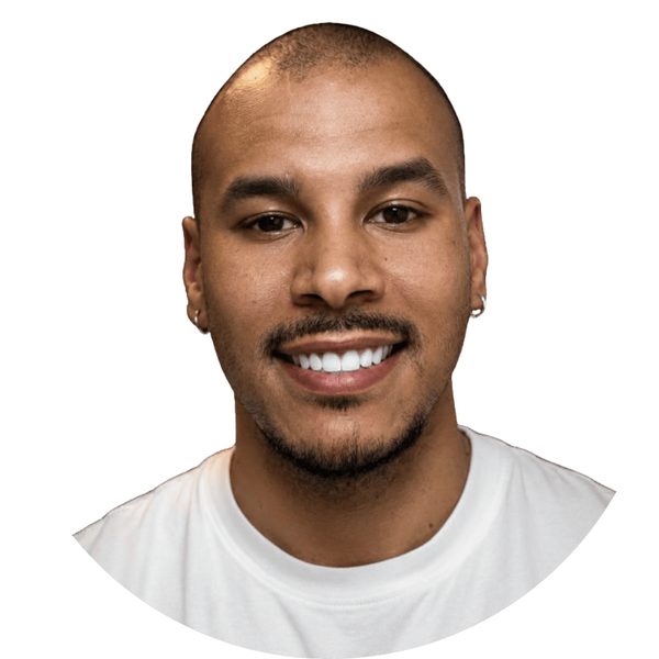 Portrait de Harris Bengué, fondateur de PlaceMePlease